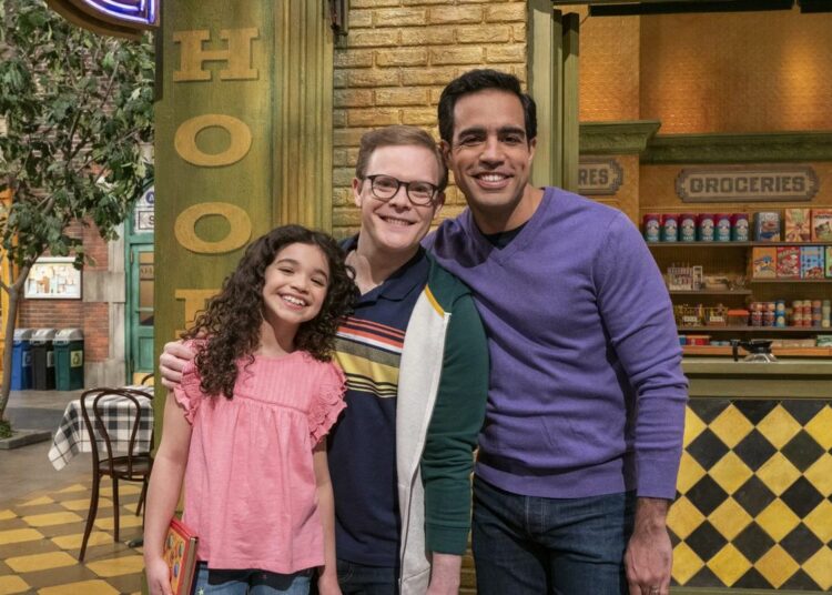 Однополая пара на «Улице Сезам»