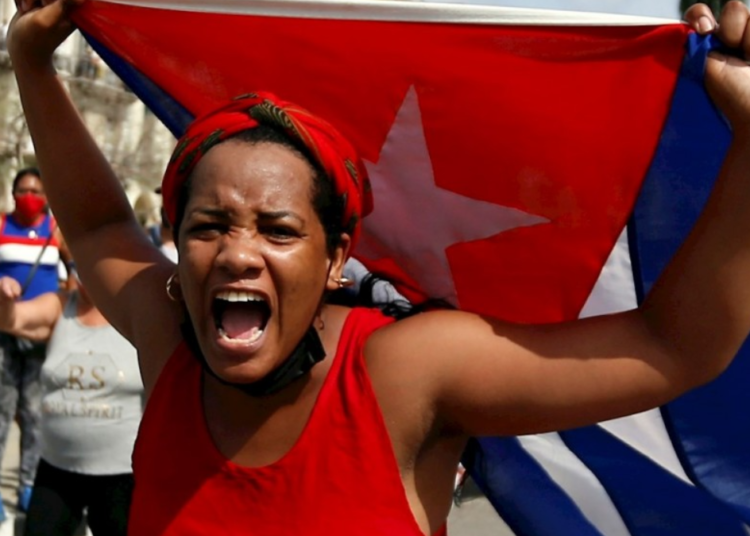 Cuba estalla y exige libertad