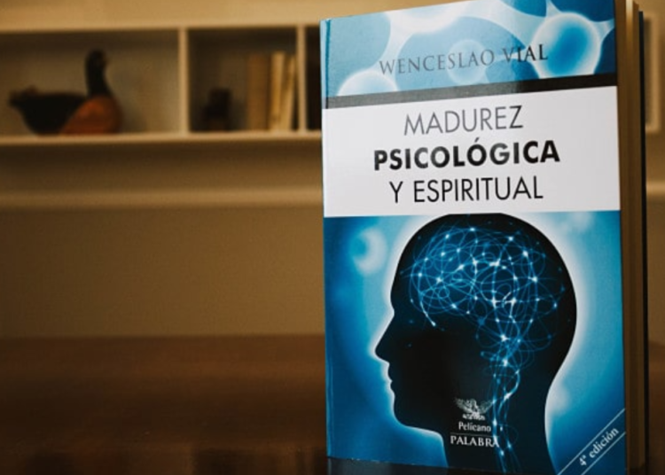 Wenceslao Vial: «Decir a los niños que nacen con una indefinición sexual, que escojan su sexo, es criminal» (i)