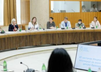 МИХАЈЛОВИЋЕВА: ДЕЧЈИ БРАКОВИ ОЗБИЉНО КРШЕЊЕ ЉУДСКИХ ПРАВА, ПРЕДЛАЖУ СЕ ИЗМЕНЕ ТРИ ЗАКОНА