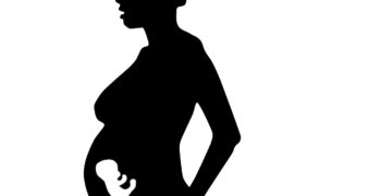 БЕБАЦ: МИНИСТАРСТВО ДА ХИТНО ДА ИНСТРУКЦИЈЕ ОШТЕЋЕНИМ РОДИТЕЉИМА