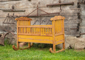 ИЗУМИРЕМО – А ЗЛАТНО ДОБА