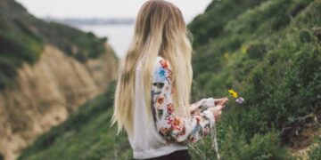 10 НАЈГОРИХ ЛАЖИ КОЈЕ ДРУШТВО ГОВОРИ ЖЕНАМА