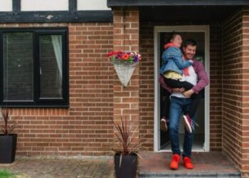 ПОРОДИЦА И РАЗВОДИ: ТРЕНД ГДЕ РОДИТЕЉИ МЕЊАЈУ ДОМОВЕ НАКОН РАСКИДА