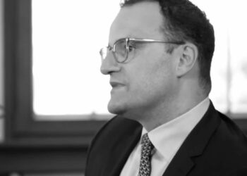 Lesben- und Schwulenverband: Spahns Erfolge für LGBTQ nur „Mogelpackung“