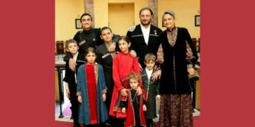 СВИ СМО МИ ЛЕВАН ВАСАДЗЕ: ИЗВЕШТАЈ СА ФРОНТА ЗА ОДБРАНУ ПОРОДИЦЕ