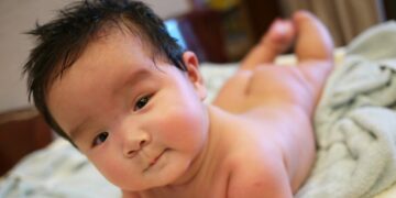 СА ПОЛИТИКЕ ЈЕДНОГ ДЕТЕТА НА ТРИ ДЕТЕТА ПО ПАРУ: ПРОБЛЕМ ЈЕ ШТО КИНЕСКИЊЕ НИСУ ЗАИНТЕРЕСОВАНЕ ЗА БОРБУ ПРОТИВ ДЕМОГРАФСКЕ КРИЗЕ