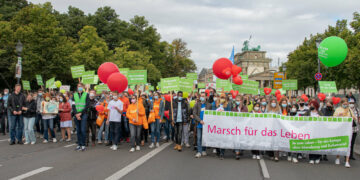 Более 4 500 участников Марша за жизнь в Берлине: убедительный призыв к немецким политикам