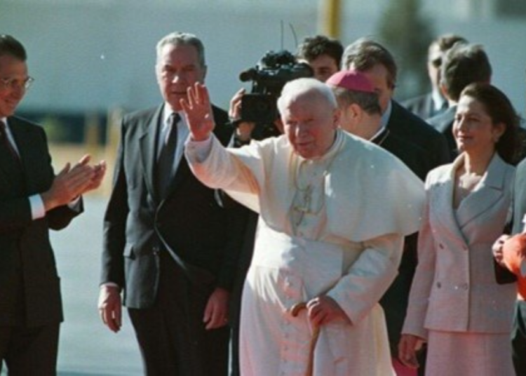 ¡Dios te bendiga México!