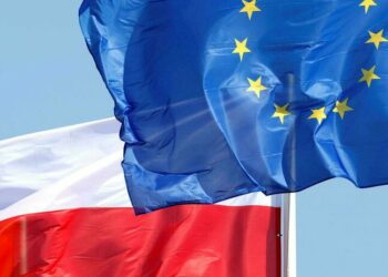 Linke EU greift familienfreundliche Kommunalverwaltungen in Polen an