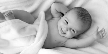 ПАНЧЕВО ПОМАЖЕ ПОРОДИЦЕ СА ТРОЈЕ ДЕЦЕ