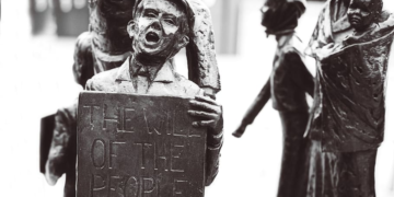 Deux ordres juridiques parallèles