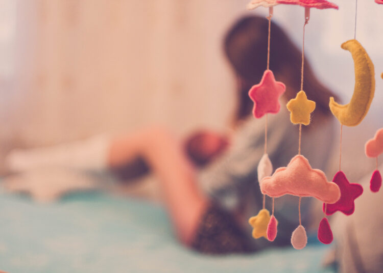 Правительство одобрило проект ограничений рекламы искусственного питания для младенцев в России