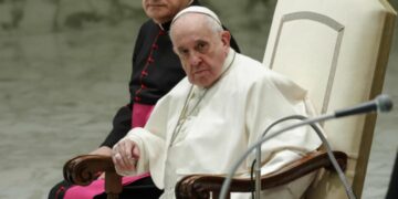 ПАПА: „МЕДИЦИНАРИ ИМАЈУ ПРАВО ДА ОДБИЈУ ДА РАДЕ АБОРТУС”