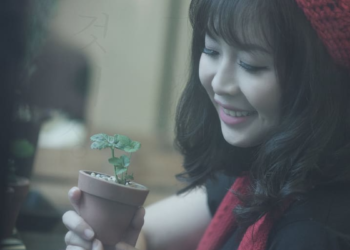 КАСНИ ГУБИТАК НЕВИНОСТИ ПОВЕЋАВА ИЗГЛЕДЕ ЗА БОЉИ ЕМОЦИОНАЛНИ И АКАДЕМСКИ УСПЕХ