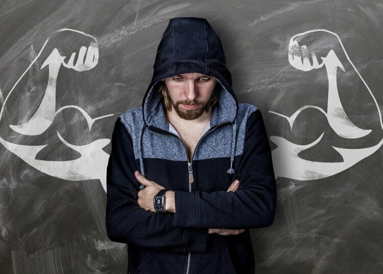 СЕНАТОР ХОЛИ: ДРЖАВА ПОНОВО ТРЕБА ДА ЦЕНИ МУШКОСТ