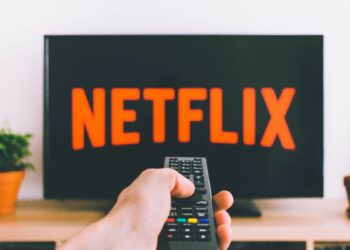 РУСИЈА ИСТРАЖУЈЕ НЕТФЛИКС ЗБОГ МОГУЋЕГ КРШЕЊА ЗАКОНА О ЗАБРАНИ ЛГБТ ПРОПАГАНДЕ