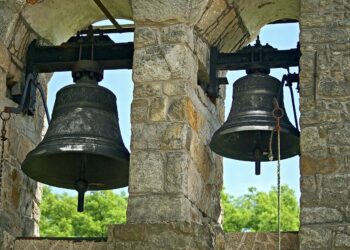 piccolo campanile con due campane