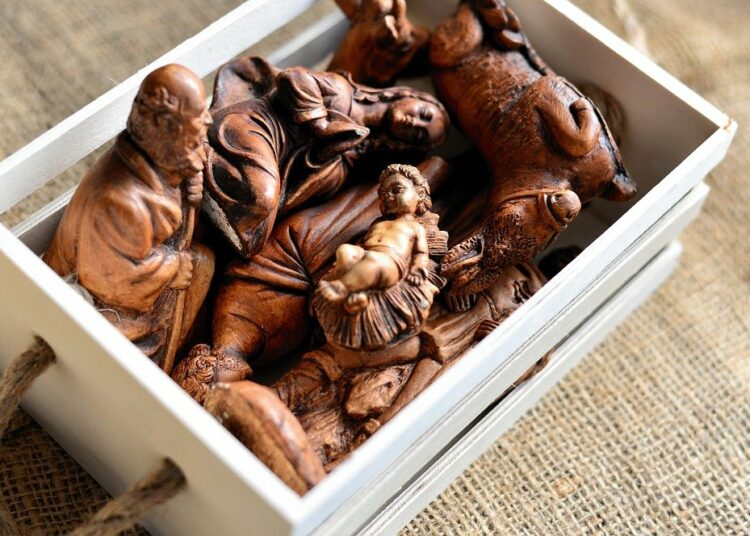 «Tu scendi dalle stelle…»