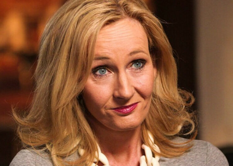 J.K. Rowling kritisiert die neue schottische Transgender-Polizeipolitik