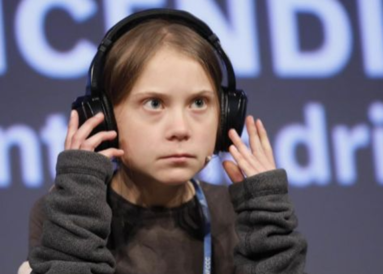 Imagínate que eres una gallina en una granja tradicional