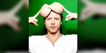 НОРВЕШКИ КОМИЧАР И СОЦИОЛОГ РАСКРИНКАО „РОДНЕ СТРУЧЊАКЕ“