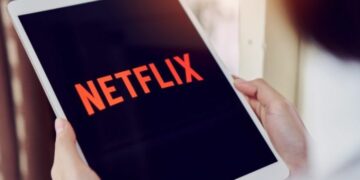 РУСИЈА: НЕТФЛИКС МОРА ДА УВЕДЕ 20 ДРЖАВНИХ КАНАЛА И ИЗБАЦИ ЛГБТ ПРОПАГАНДУ