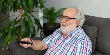 ШВАЈЦАРСКИ ПЕНЗИОНЕР ПОСТАО „ЖЕНА“ И РАНИЈЕ ОТИШАО У ПЕНЗИЈУ