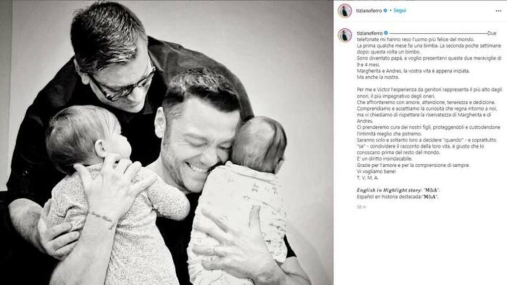 Tiziano Ferro assieme al compagno e ai piccoli Margherita e Andres