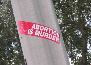 Наклейка с изображением абортов