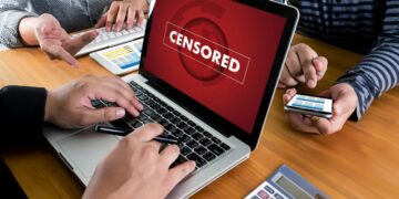 ОБАМИНИ ЉУДИ РУКОВОДЕ ФЕЈСБУКОМ – ЦЕНЗУРА ЈОШ ВЕЋА