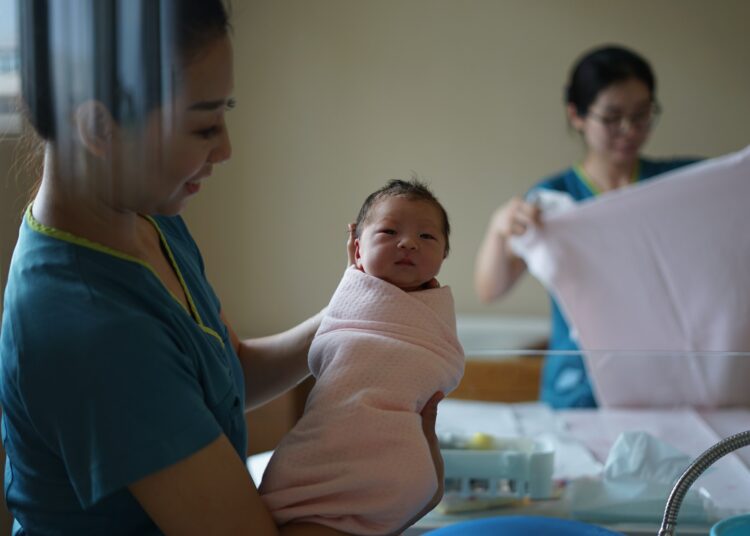 Chiny podejmują kroki w celu ograniczenia aborcji w obliczu niskiego wskaźnika urodzeń