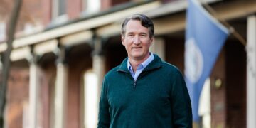 Gubernator Wirginii mianuje urzędnika ds. różnorodności „Ambasadorem Dzieci Nienarodzonych”