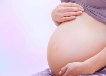 ДА СЕ СВАКА ЧАША АЛКОХОЛА У ТРУДНОЋИ УПИШЕ У ДЕЧИЈИ КАРТОН