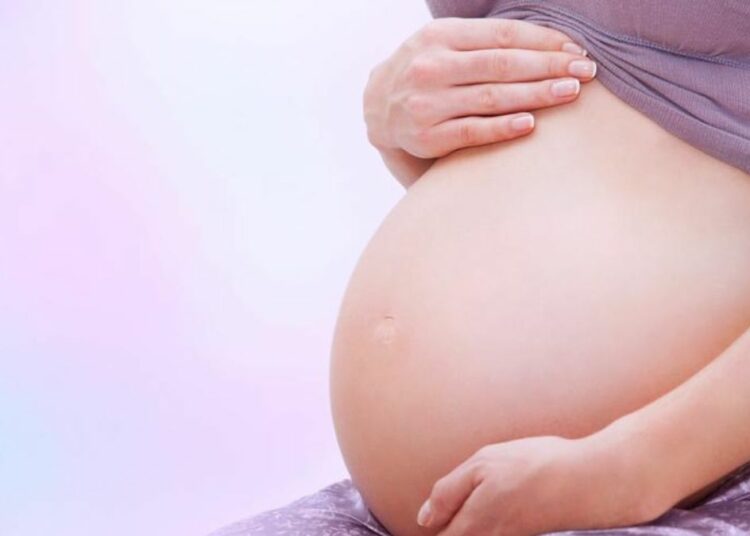 ДА СЕ СВАКА ЧАША АЛКОХОЛА У ТРУДНОЋИ УПИШЕ У ДЕЧИЈИ КАРТОН