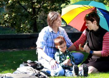 Regenbogen-Bambo lesbisches Paar