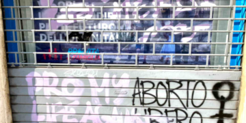 Vandalizzata la sede romana di Pro Vita & Famiglia