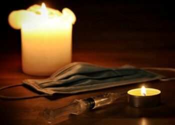 Candela mascherina siringa eutanasia