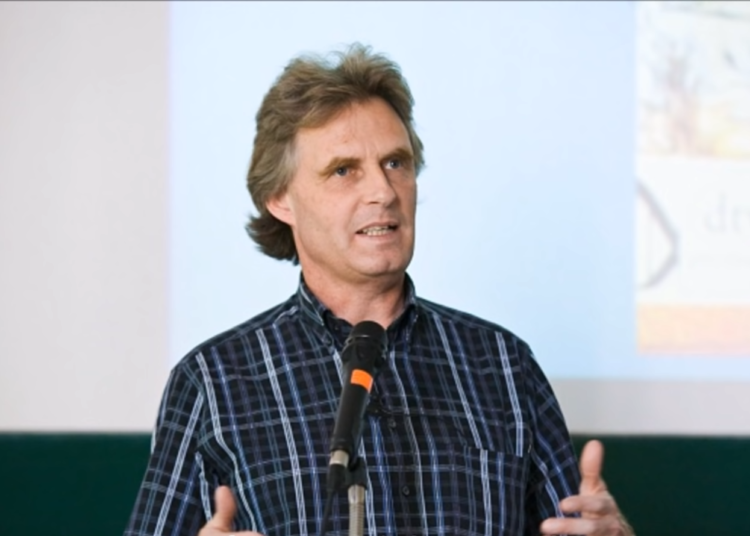 „A-sexuelle Erotikvereinigungen“: Gericht spricht Biologieprofessor von homophober Volksverhetzung frei