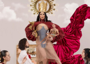 Denuncian a una discoteca de Valencia por promocionar Fallas con un cartel vejatorio para los cristianos