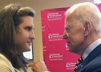 Biden beugt sich vor „Trans“-Lobby: neuer Gedenktag der „Trans-Sichtbarkeit“ in den USA eingeführt