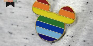 Disney interdit à ses employés d’utiliser des expressions « bigotes » telles que « dames et messieurs » et « garçons et filles ».