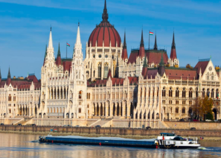 Referéndum sobre la homosexualidad y la pedofilia en Hungría