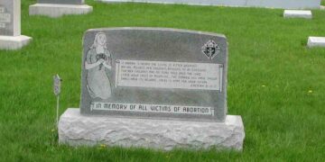 Lapide bambini mai nati