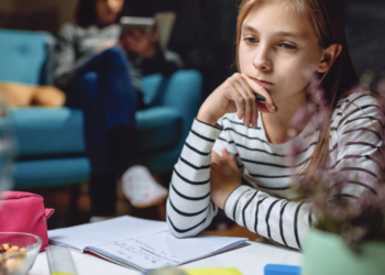 ЛЕВИЧАРИ ЖЕЛЕ ДА НАМ СЕКСУАЛИЗУЈУ ДЕЦУ