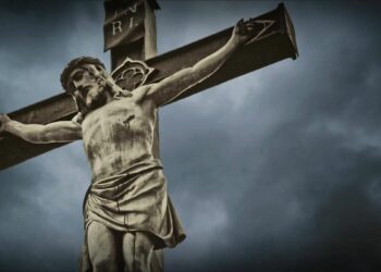 Gott aber hat seine Liebe zu uns darin erwiesen, dass Christus für uns gestorben ist, als wir noch Sünder waren