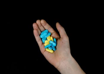 Środki poronne – pomoc humanitarna dla Ukrainy?