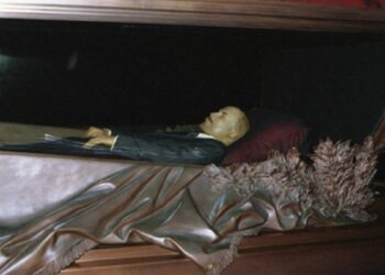 КАКО ОКОНЧАВАЈУ БОГОМРСЦИ: О ЛЕЊИНОВОЈ СМРТИ