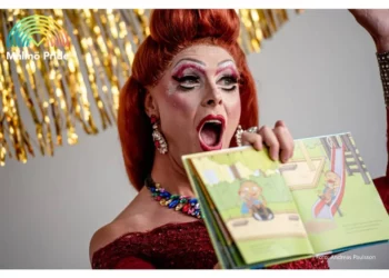 US-Militärbasis in Deutschland veranstaltet „Drag Queen Vorlese-Stunde“ zur Kindererziehung