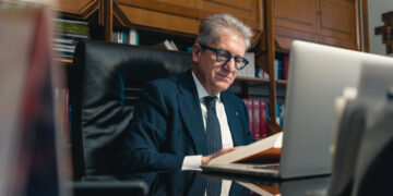 Neppure i fulmini fermano Vladimiro Guadagno